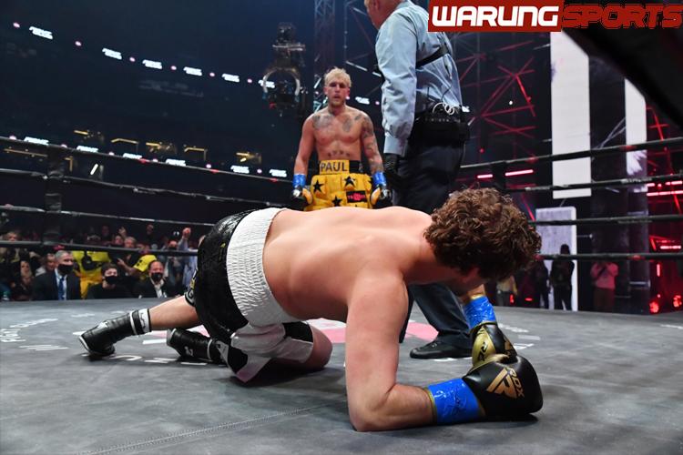 Kalah dari Petinju Abal-abal, Ben Askren Malah Pede Bisa Kalahkan Khabib