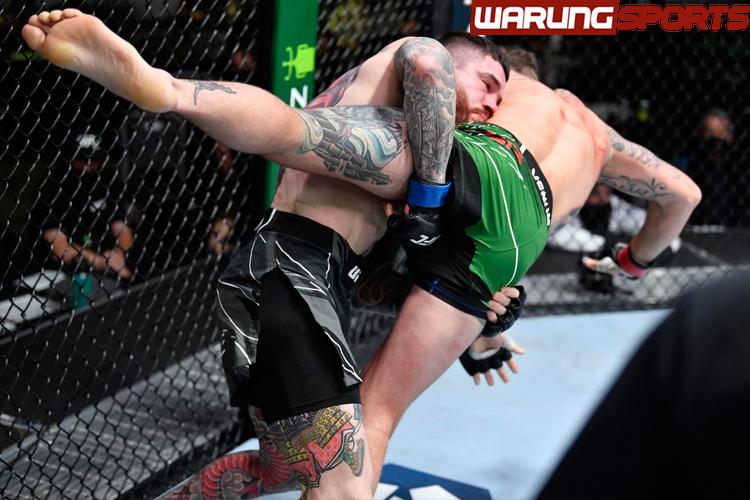 Dipecundangi Khabib versi Kelas Welter, Michael Chiesa Bahagia