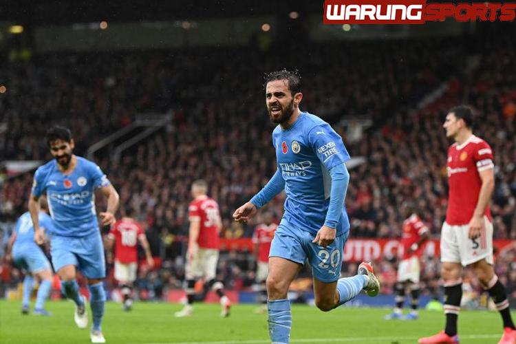 MU Berantakan Pakai Formasi 3-5-2