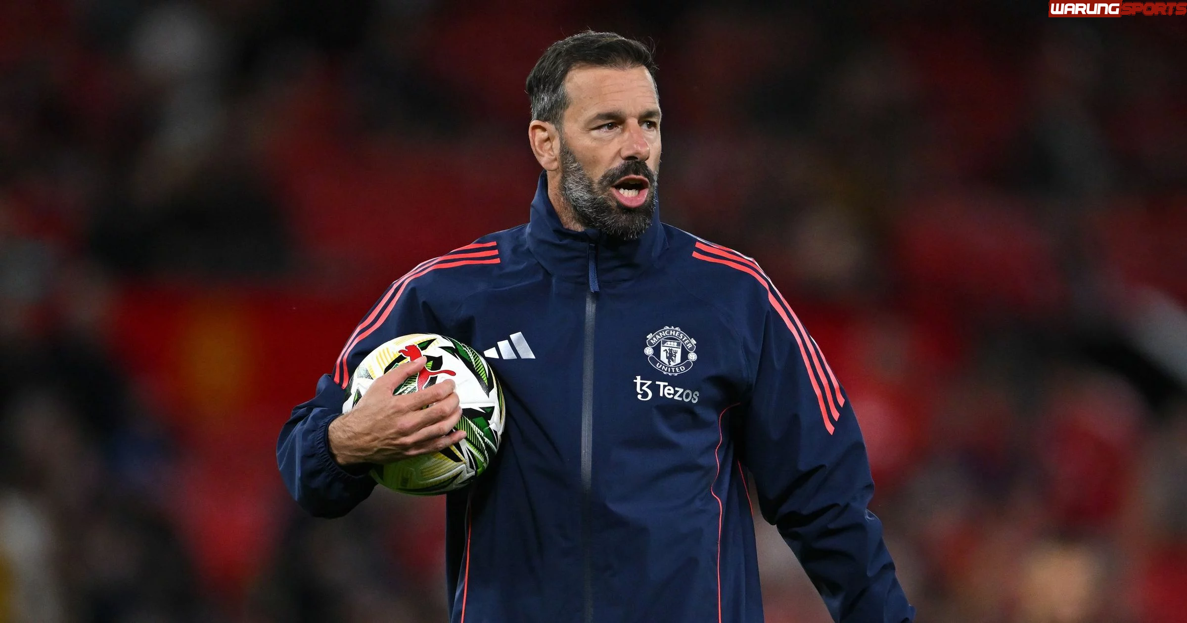 Van Nistelrooy Ingin Mundur dari Leicester?