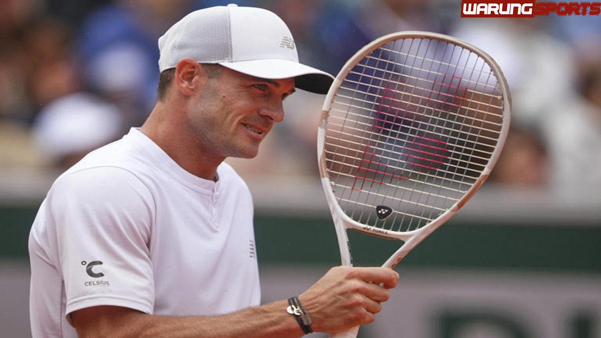 Tommy Paul dan Frances Tiafoe menjadi petenis putra Amerika pertama sejak Andre Agassi yang mencapai perempat final Prancis Terbuka