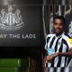Newcastle United Tegas Tolak Jual, Akankah Isaac Kembali